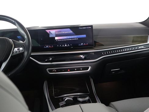 Used 2024 BMW X5 xDrive40i w/ Parking Assistance Package image 32