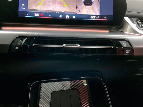 Used 2024 BMW X1 M35i w/ Premium Package image 34