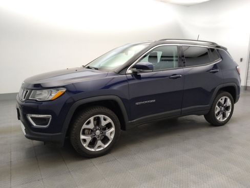 Used 2019 Jeep Compass Limited AWD/4WD image 2