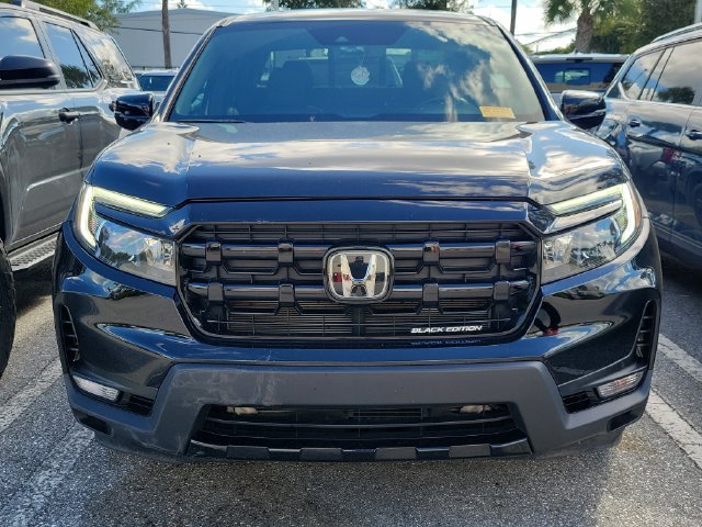 Used 2025 Honda Ridgeline Black Edition image 2