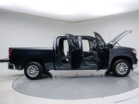Used 2024 Chevrolet Silverado 1500 LT w/ Z71 Off-Road Package AWD/4WD image 15