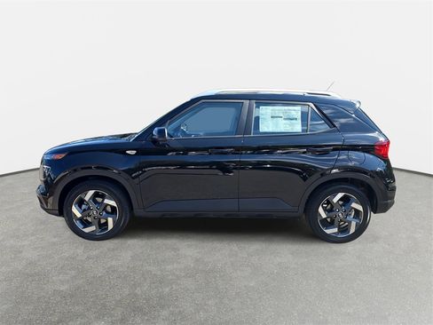 New 2025 Hyundai Venue SEL image 8