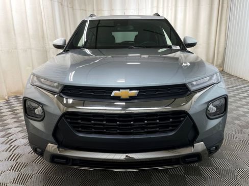 Used 2023 Chevrolet TrailBlazer ACTIV w/ Convenience Package AWD/4WD image 2