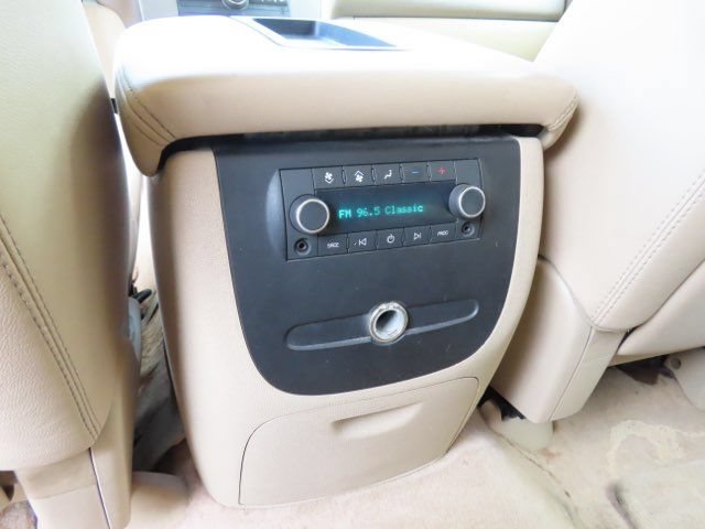 Used 2008 GMC Yukon SLT w/ SLT Preferred Equipment Group AWD/4WD image 15