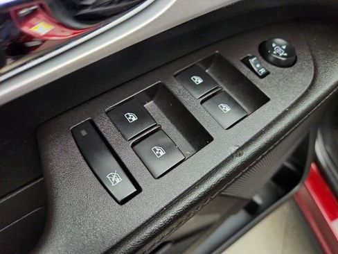 Used 2017 Chevrolet Equinox LT w/ Convenience Package image 19