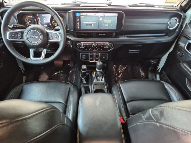 Used 2024 Jeep Wrangler Unlimited Sahara AWD/4WD image 22