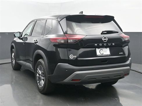 Used 2023 Nissan Rogue S image 4
