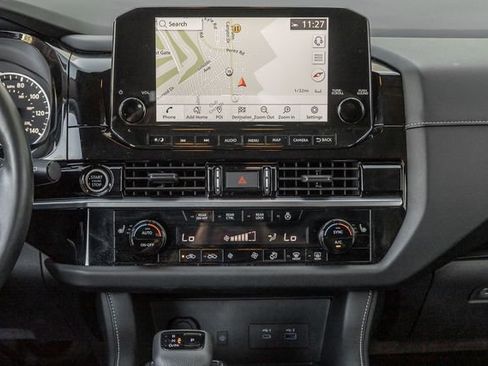 Used 2023 Nissan Pathfinder SL image 8