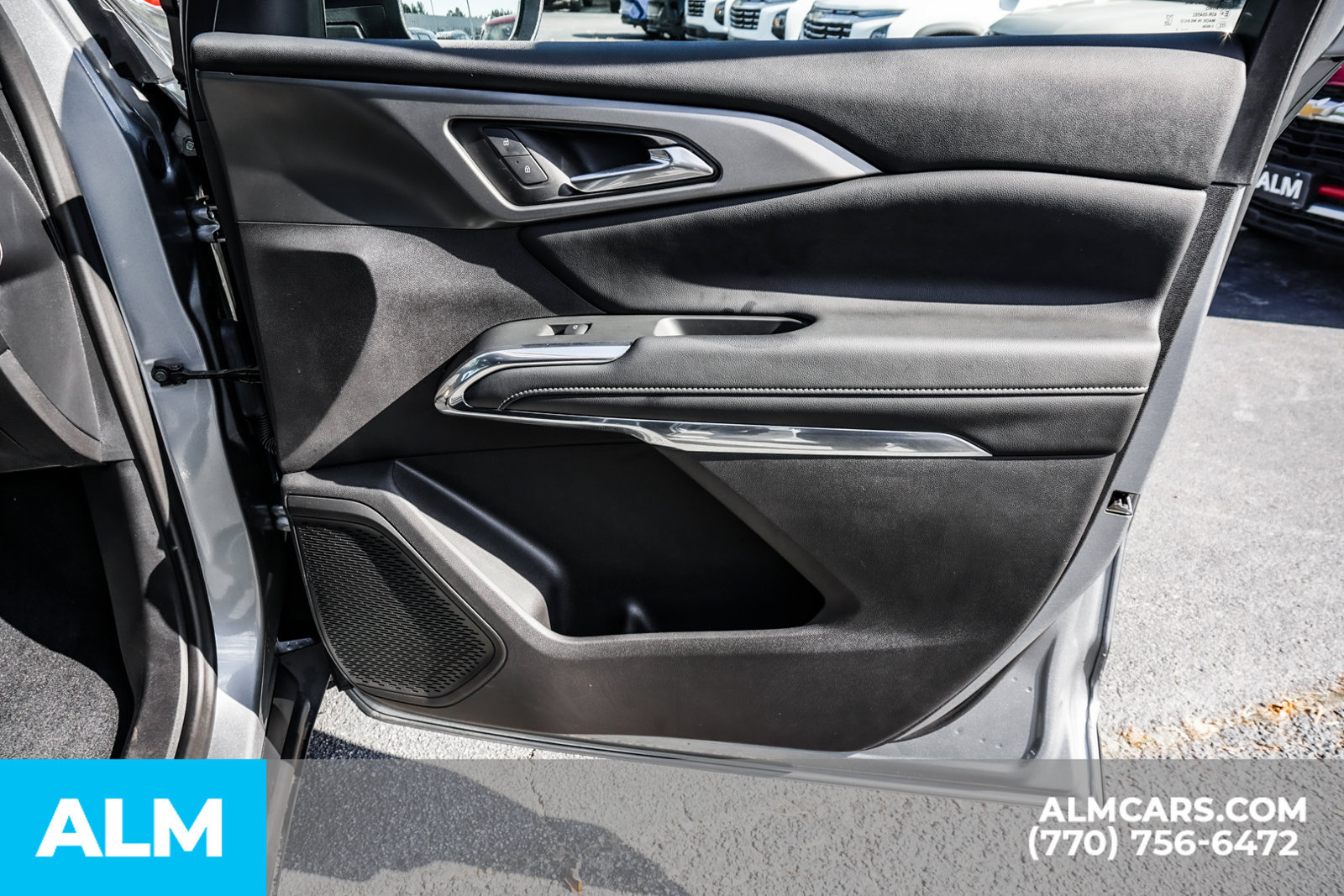 Used 2025 Chevrolet Traverse LT w/ LPO, Floor Liner Package FWD image 43
