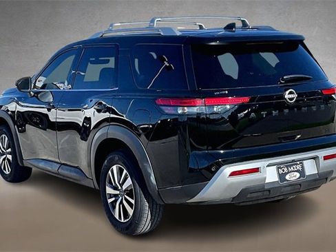 Used 2023 Nissan Pathfinder SL w/ Lighting Package (N92) image 11