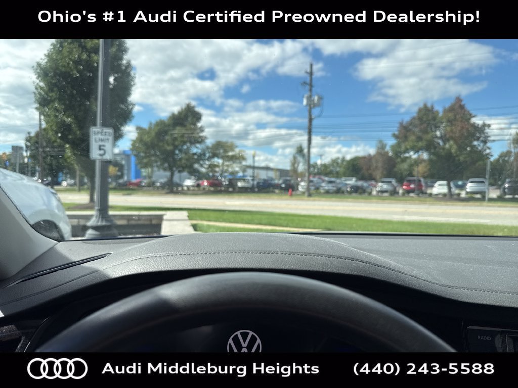 Used 2024 Volkswagen Jetta SE w/ Panoramic Sunroof Package FWD image 13