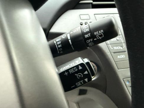 Used 2015 Toyota Prius Three image 30