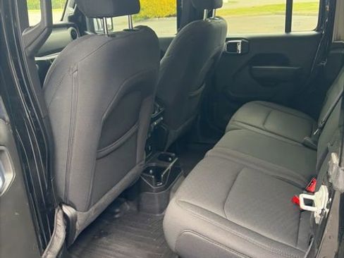 Used 2022 Jeep Wrangler Unlimited Sport image 26