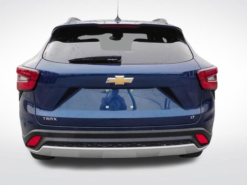 Certified 2024 Chevrolet Trax LT w/ Driver Confidence Package FWD image 6