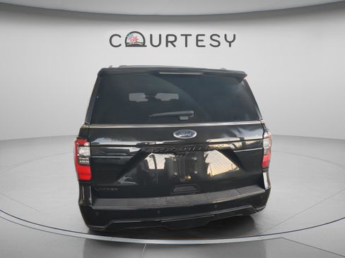 Used 2020 Ford Expedition Limited w/ Equipment Group 303A RWD image 13
