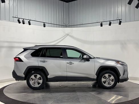Used 2025 Toyota RAV4 XLE AWD/4WD image 10