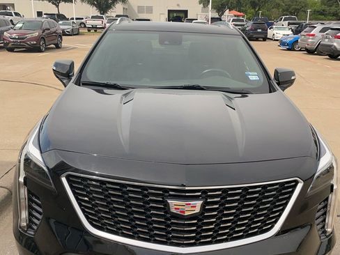 Used 2023 Cadillac XT4 Premium Luxury FWD image 4