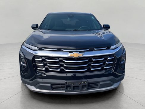 Used 2025 Chevrolet Equinox LT AWD/4WD image 3
