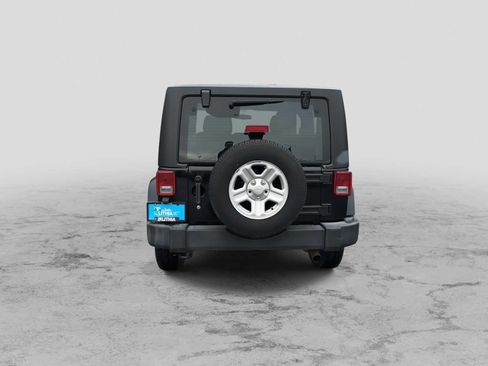 Used 2018 Jeep Wrangler Sport image 7