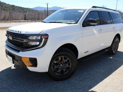 Used 2025 Ford Expedition Tremor AWD/4WD image 3