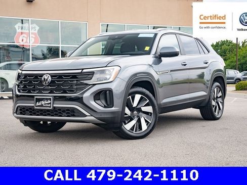 Certified 2024 Volkswagen Atlas Cross Sport SE image 2