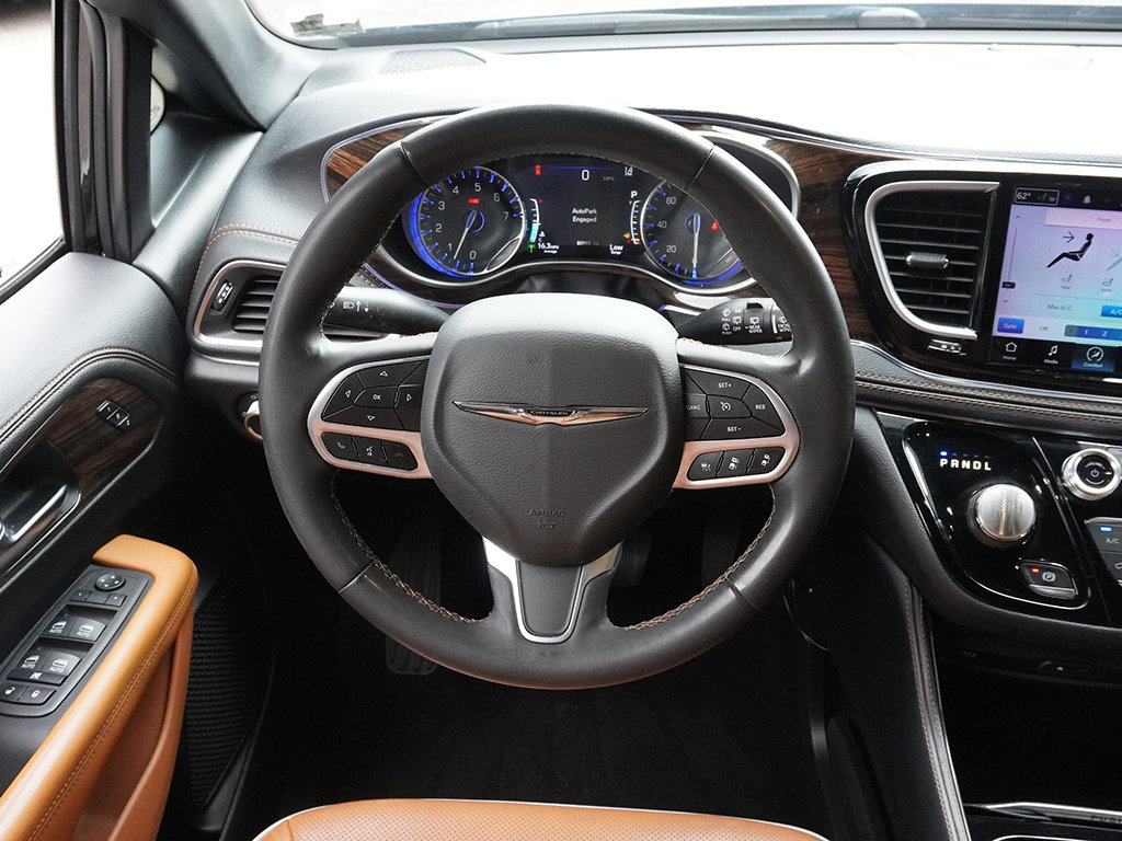 Used 2022 Chrysler Pacifica Pinnacle AWD/4WD image 53