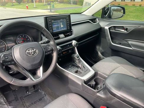 Used 2019 Toyota RAV4 XLE w/ Convenience Package image 65
