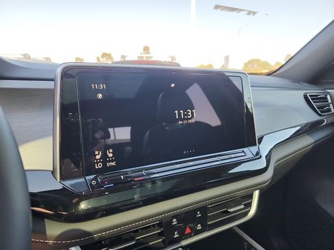 New 2026 Volkswagen Atlas Cross Sport SE FWD image 19