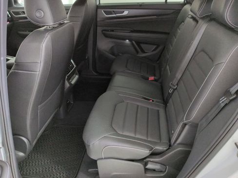 New 2026 Volkswagen Atlas Cross Sport SEL R-Line image 20