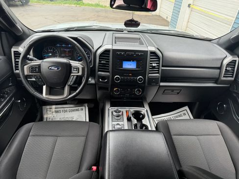 Used 2018 Ford Expedition XLT AWD/4WD image 12