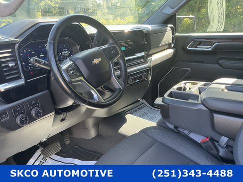 Used 2023 Chevrolet Silverado 1500 LT AWD/4WD image 20