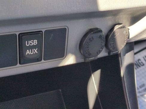 Used 2015 Toyota Tacoma PreRunner image 20