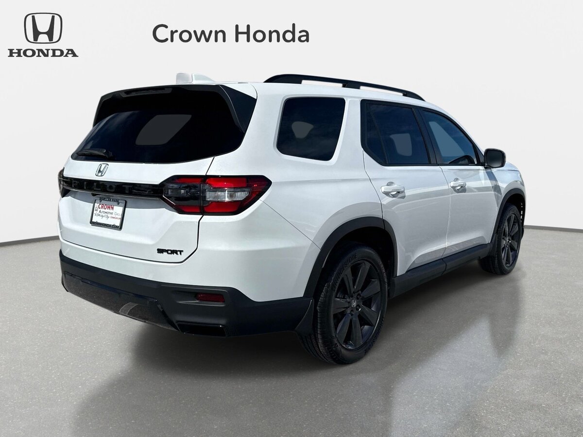 New 2026 Honda Pilot Sport image 5