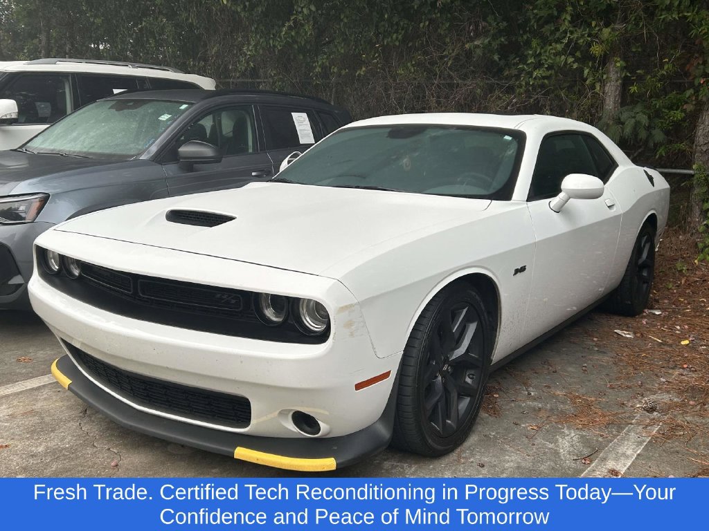 Used 2023 Dodge Challenger R/T w/ Blacktop Package RWD image 3