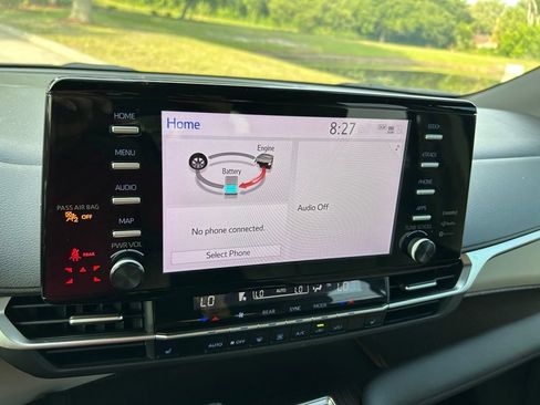 Used 2021 Toyota Sienna XLE FWD image 25