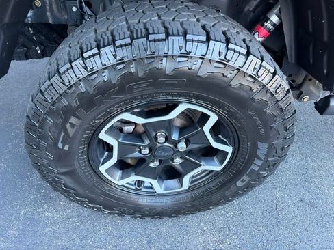 Used 2020 Jeep Gladiator Rubicon w/ Dual Top Group AWD/4WD image 11