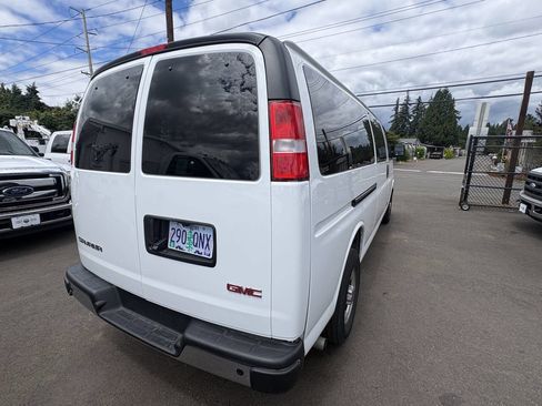 Used 2025 GMC Savana 3500 LT w/ LT Preferred Equipment Group RWD image 8