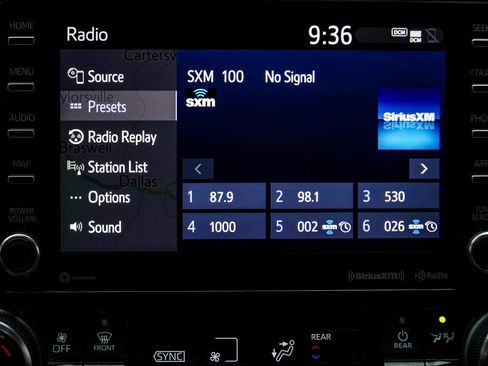 Used 2022 Toyota Highlander XLE image 27