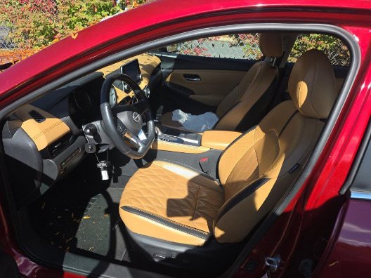 Used 2025 Nissan Sentra SV w/ SV Premium Package FWD image 4