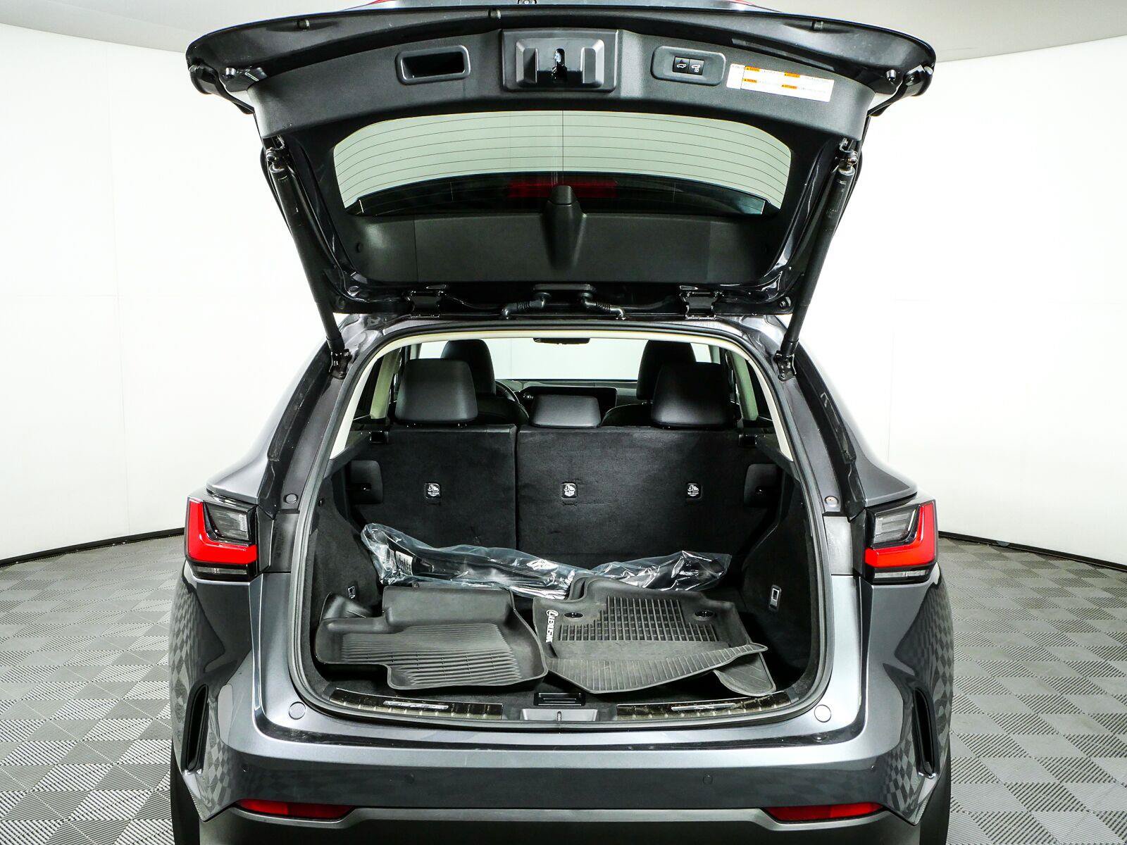 Used 2023 Lexus NX 350 AWD image 31