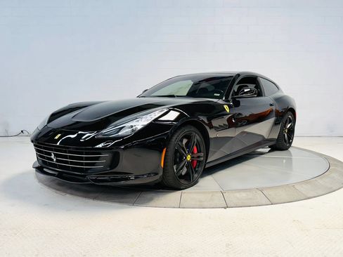 Used 2017 Ferrari GTC4Lusso AWD/4WD image 2
