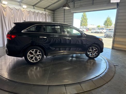 Used 2019 Kia Sorento SX FWD image 4