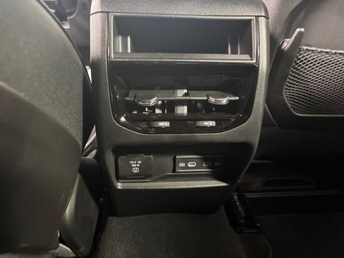 New 2026 Jeep Grand Cherokee Altitude AWD/4WD image 27
