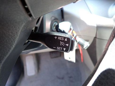 Used 2011 Toyota RAV4 4WD w/ Base L4 Extra Value Pkg image 15