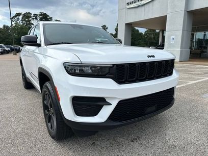 Used 2024 Jeep Grand Cherokee Altitude