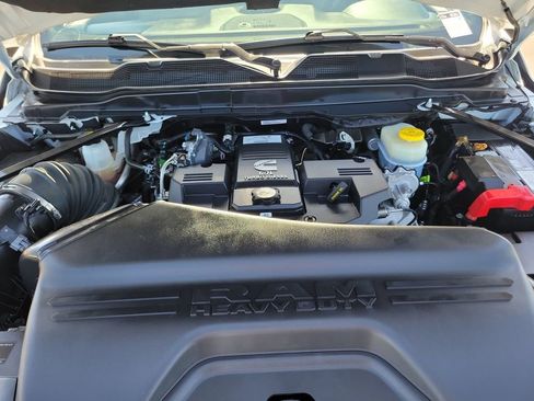 Used 2024 RAM 3500 Big Horn AWD/4WD image 37