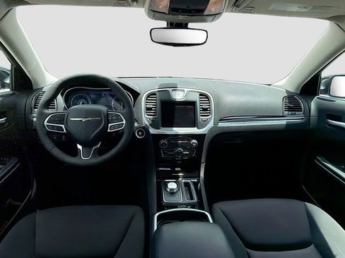 Used 2023 Chrysler 300 Touring w/ Sport Appearance Package RWD image 15