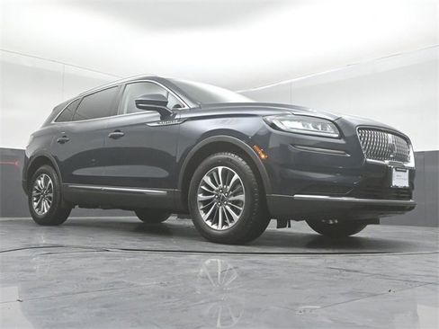 Certified 2023 Lincoln Nautilus Reserve image 32