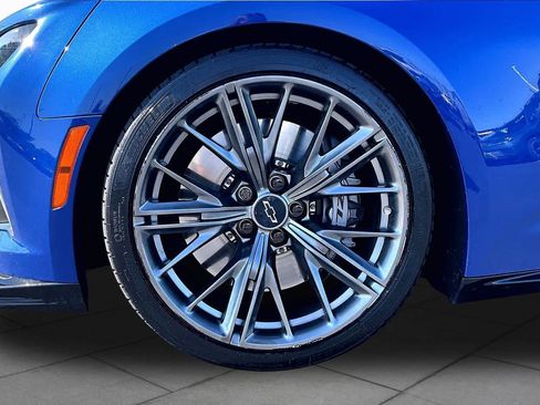 Used 2021 Chevrolet Camaro ZL1 RWD image 10