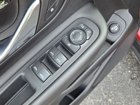 Used 2023 GMC Terrain AT4 w/ Tech Package image 21